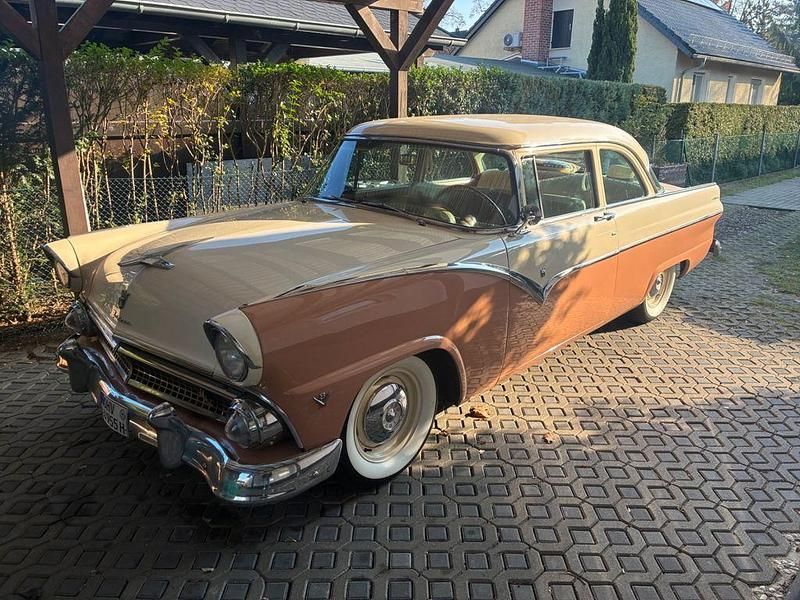 Beige Gebraucht 1955 Ford Fairlane Limousine | 22.000 € - Bild 1/4