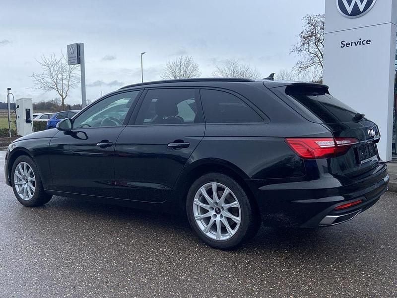 Second-hand Audi A4 150 CP (110 kW) 2022 Negru Break