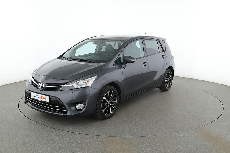 Używany Toyota Verso Executive 147 KM (108 kW) 2017 Minivan