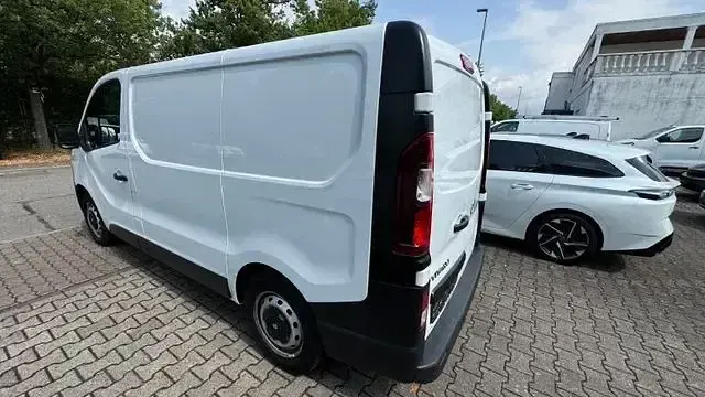 Używany Opel Vivaro 121 KM (88 kW) 2018 Biały Minivan