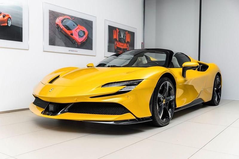 Gebraucht Ferrari SF90 780 PS (573 kW) 2024 Gelb