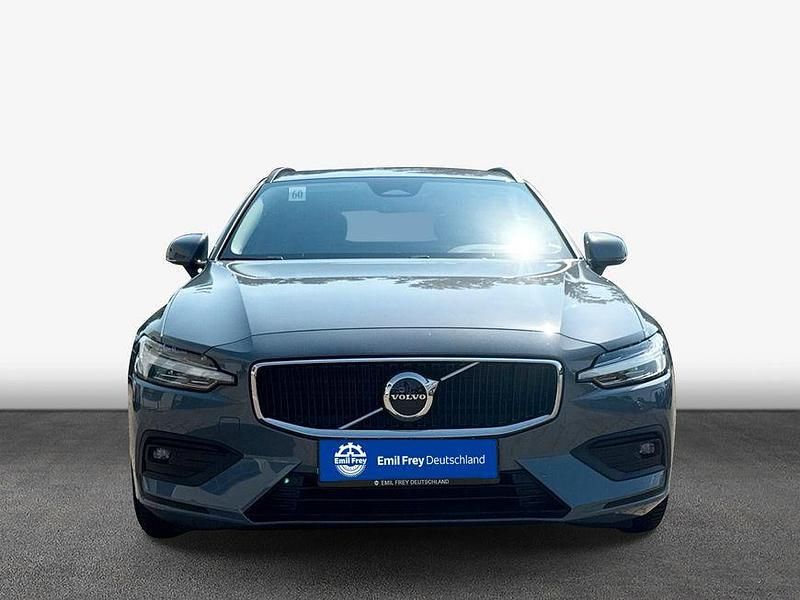 Gebraucht Volvo V60 Core 163 PS (119 kW) 2024 Grau Kombi