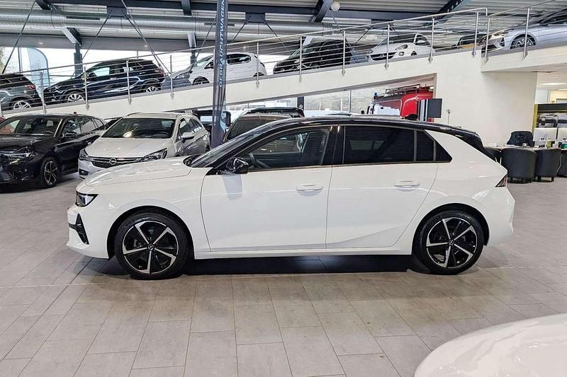 Gebraucht Opel Astra 131 PS (96 kW) 2024 Weiß Limousine