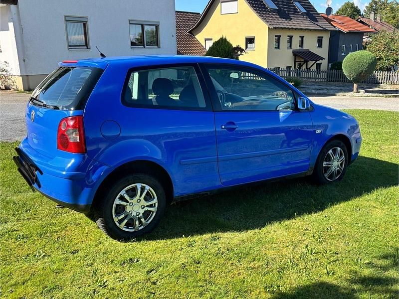 Schwarz Gebraucht 2004 VW Polo Cricket Kleinwagen | 999 € (Guter Preis) - Bild 1/4