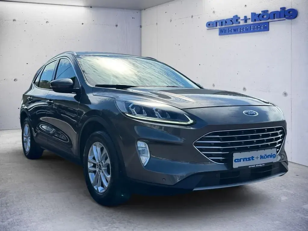 Gebraucht Ford Kuga Titanium 120 PS (88 kW) 2020 Grau SUV