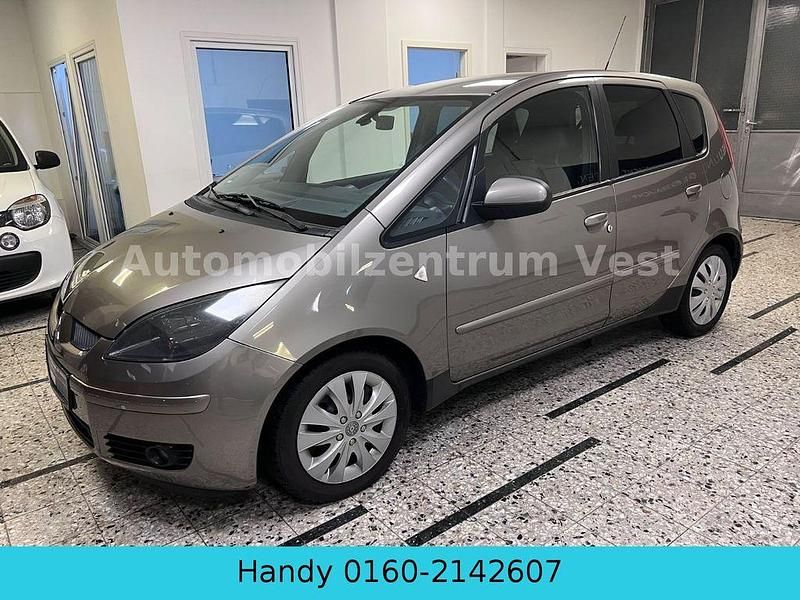 Gebraucht Mitsubishi Colt Motion 95 PS (69 kW) 2008 Grau Van / Kleinbus