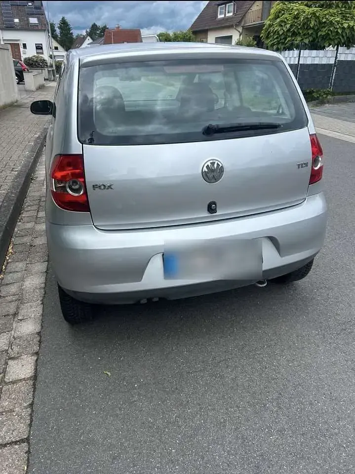 Gebraucht VW Fox 69 PS (50 kW) 2006 Silber Kleinwagen