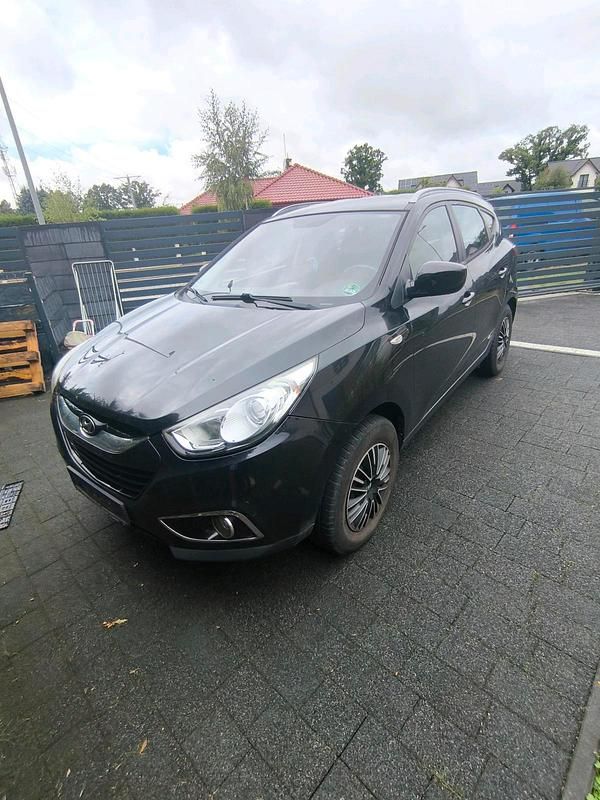 Schwarz Gebraucht 2011 Hyundai ix35 SUV | 5.500 € (Guter Preis) - Bild 1/4