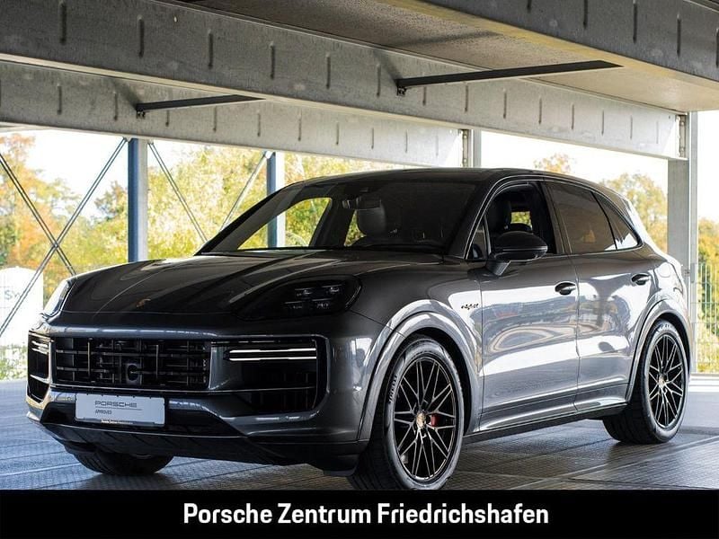 Grau Neu 2025 Porsche Cayenne GTS SUV | 157.157 € (Superpreis) - Bild 1/4