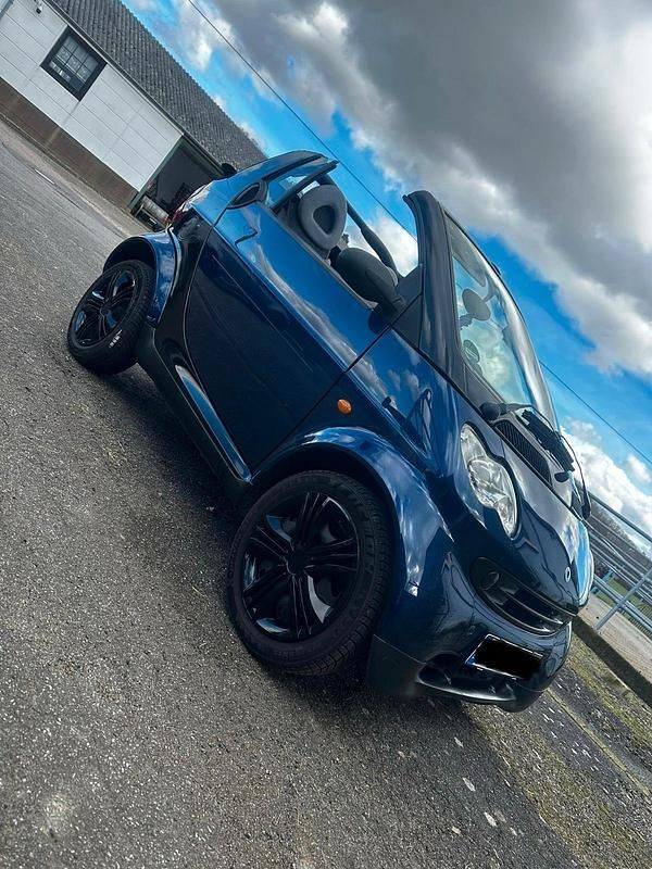 Gebraucht Smart ForTwo Cabrio 61 PS (44 kW) 2003 Blau Cabrio