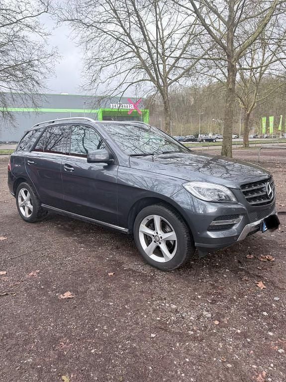 Gebraucht Mercedes ML350 258 PS (189 kW) 2015 Grau SUV