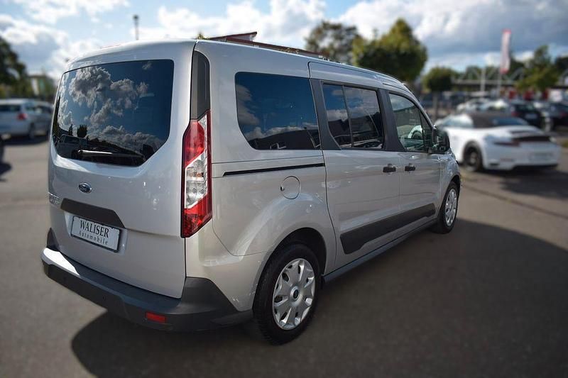 Gebraucht Ford Tourneo 120 PS (88 kW) 2017 Silber Van / Kleinbus