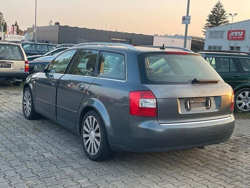 Gebraucht Audi A4 155 PS (114 kW) 2002 Grau Kombi