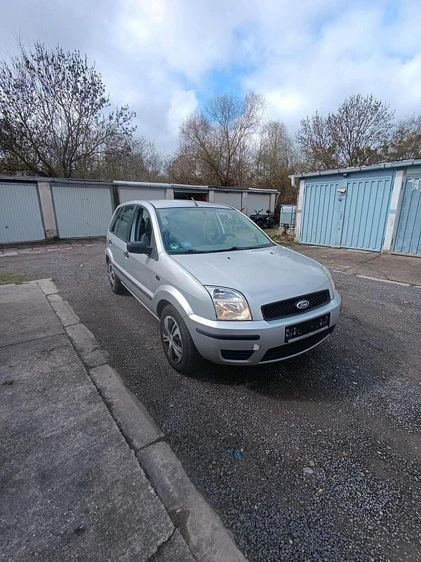 Gebraucht Ford Fusion 101 PS (74 kW) 2003 Silber Kleinwagen