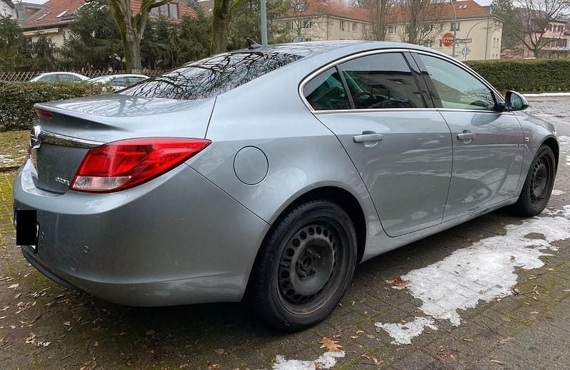 Gebraucht Opel Insignia Edition 140 PS (102 kW) 2012 Limousine