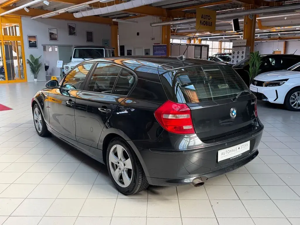 Używany BMW 118 Advantage 143 KM (105 kW) 2008 Czarny Hatchback