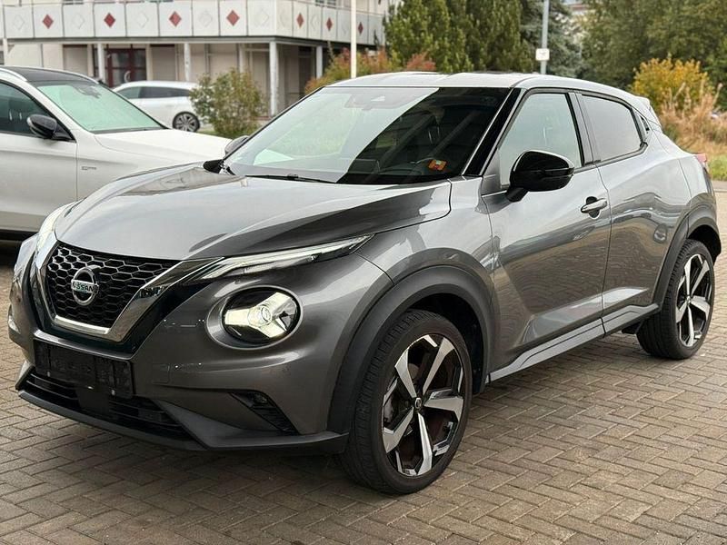 Grau Gebraucht 2020 Nissan Juke Tekna SUV | 18.990 € (Fairer Preis) - Bild 1/4