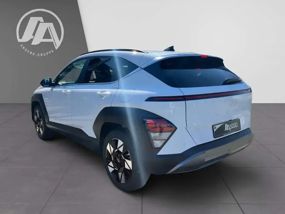 Gebraucht Hyundai Kona Trend 129 PS (94 kW) 2025 Atlas white SUV