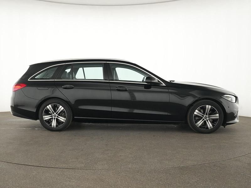 Gebraucht Mercedes C200 Avantgarde 163 PS (119 kW) 2024 Schwarz Limousine