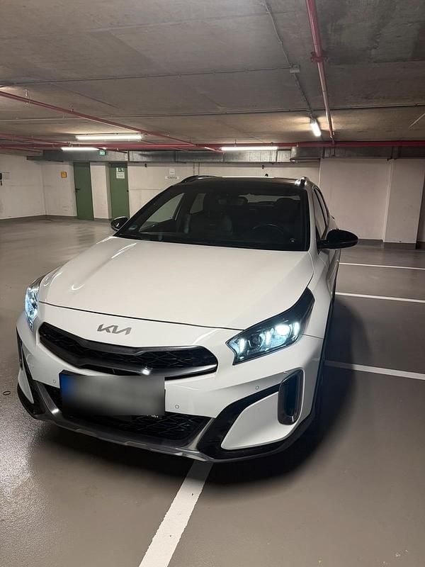 Weiß Gebraucht 2023 Kia XCeed GT-Line SUV | 24.750 € (Fairer Preis) - Bild 1/4