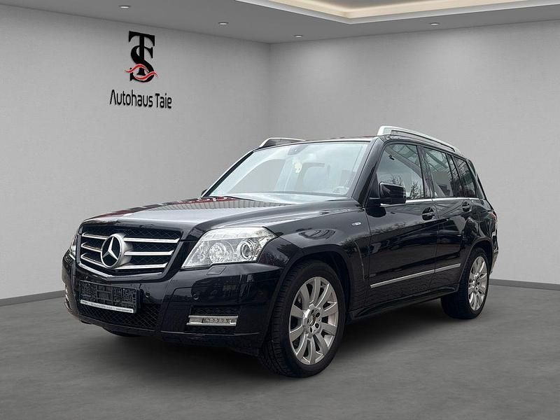 Schwarz Gebraucht 2011 Mercedes GLK200 SUV | 9.990 € (Guter Preis) - Bild 1/4
