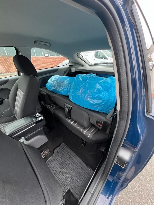 Gebraucht Ford Focus 80 PS (58 kW) 2009 Blau Kleinwagen