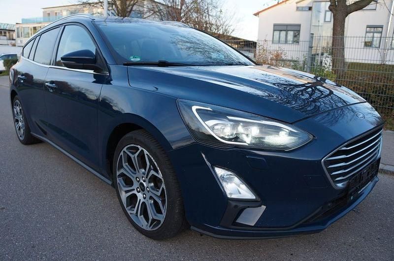 Gebraucht Ford Focus Titanium 120 PS (88 kW) 2019 Blau Limousine