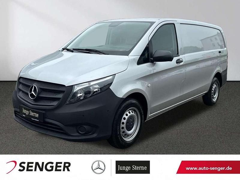 Silber Gebraucht 2023 Mercedes Vito Van / Kleinbus | 29.334 € (Guter Preis) - Bild 1/4