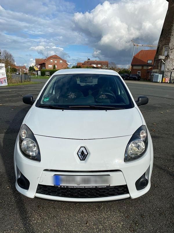 Weiß Gebraucht 2011 Renault Twingo Kleinwagen | 2.700 € (Guter Preis) - Bild 1/4