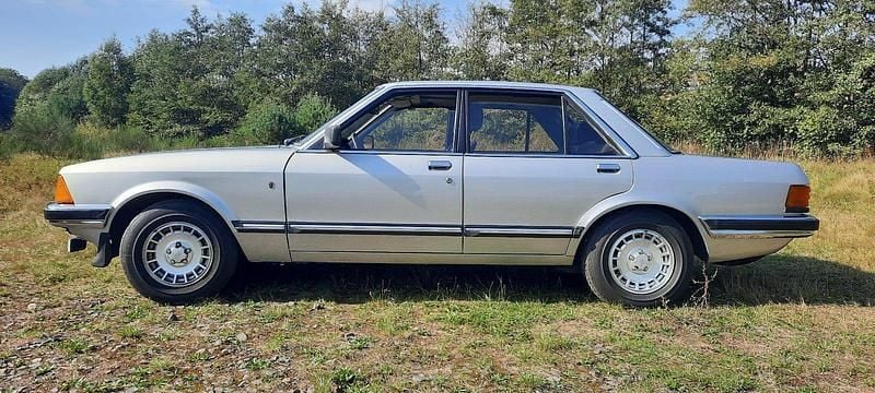 Gebraucht Ford Granada Ghia 150 PS (110 kW) 1982 Silber Limousine