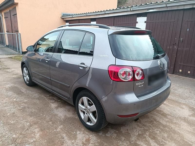 Gebraucht VW Golf VI Team 105 PS (77 kW) 2010 Grau Kleinwagen