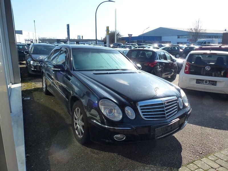 Gebraucht Mercedes E320 224 PS (164 kW) 2006 Schwarz Limousine