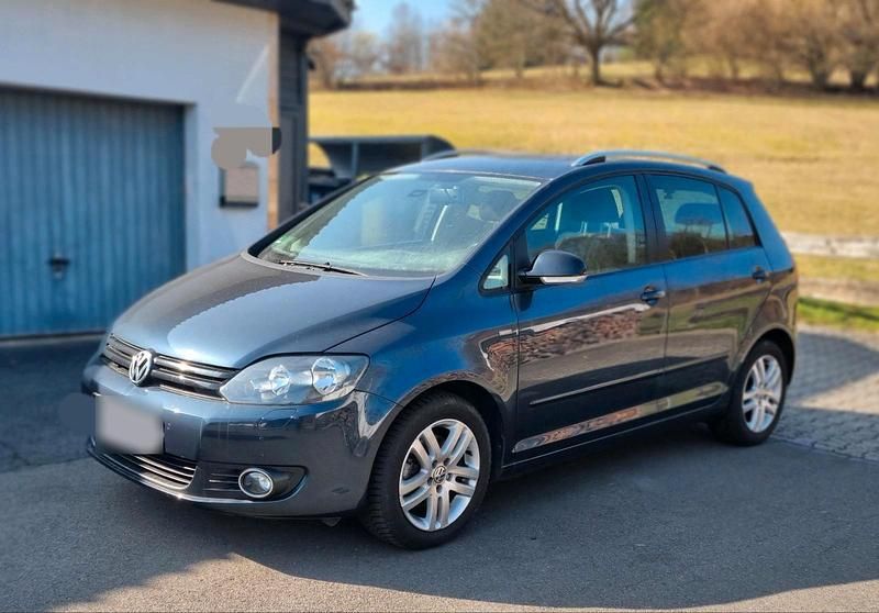 Gebraucht VW Golf VII Match 125 PS (91 kW) 2012 Schwarz Limousine