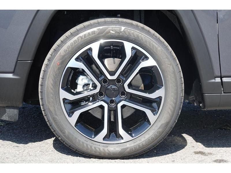 Neu Jeep Compass Altitude 131 PS (96 kW) 2025 Grau SUV