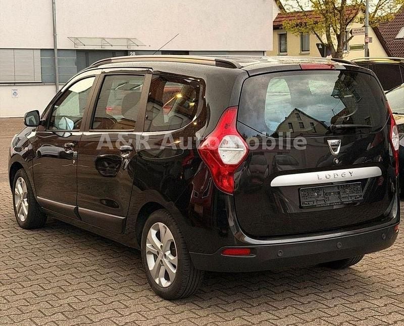 Gebraucht Dacia Lodgy Prestige 107 PS (78 kW) 2015 Schwarz Van / Kleinbus