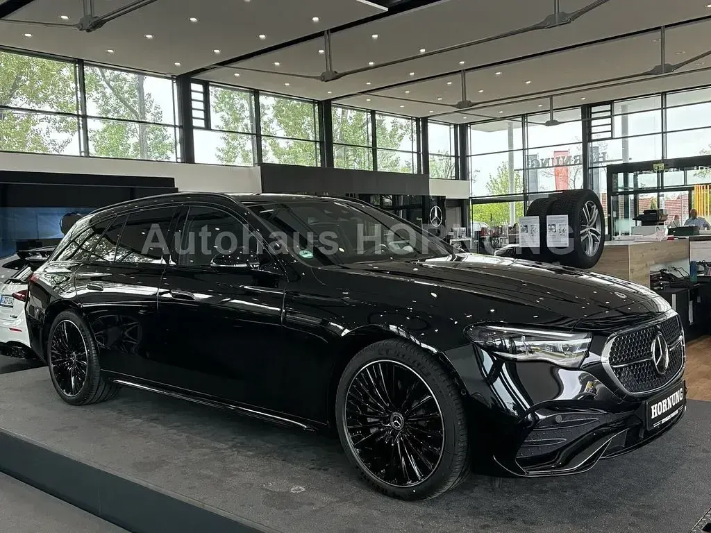 Gebraucht Mercedes E450 AMG 367 PS (269 kW) 2026 Schwarz Limousine