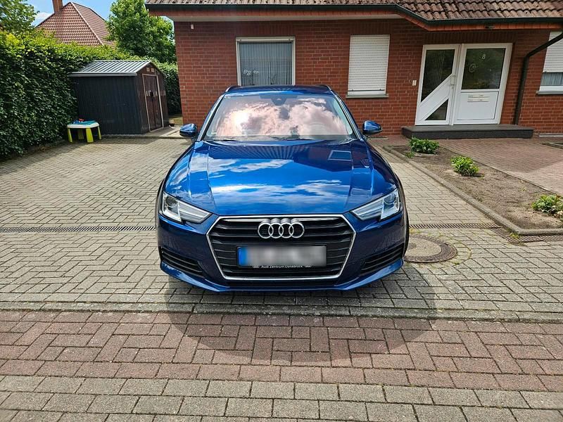 Gebraucht Audi A4 150 PS (110 kW) 2017 Blau Kombi