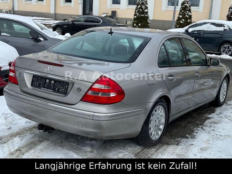 Gebraucht Mercedes E350 272 PS (200 kW) 2005 Silber Limousine