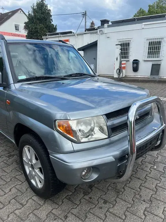 Gebraucht Mitsubishi Pajero Intense 129 PS (94 kW) 2005 Grau SUV