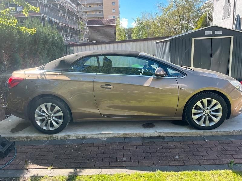 Second-hand Opel Cascada 140 CP (102 kW) 2013 Auriu Cabrio