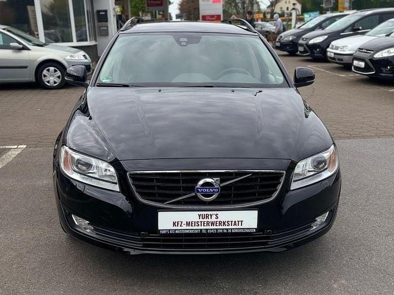 Używany Volvo V70 150 KM (110 kW) 2016 Czarny Kombi