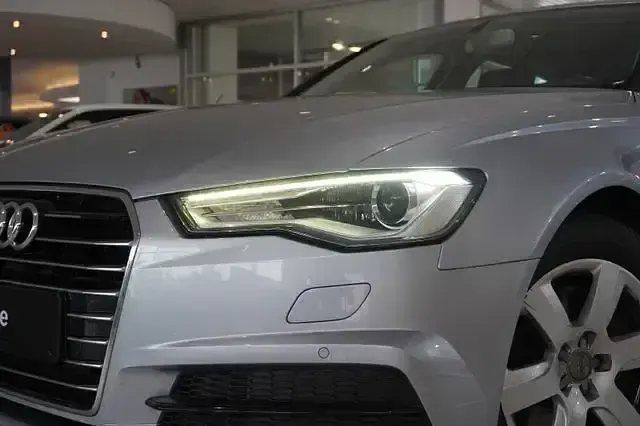 Gebraucht Audi A6 Sport 252 PS (185 kW) 2017 Grau metallic Kombi