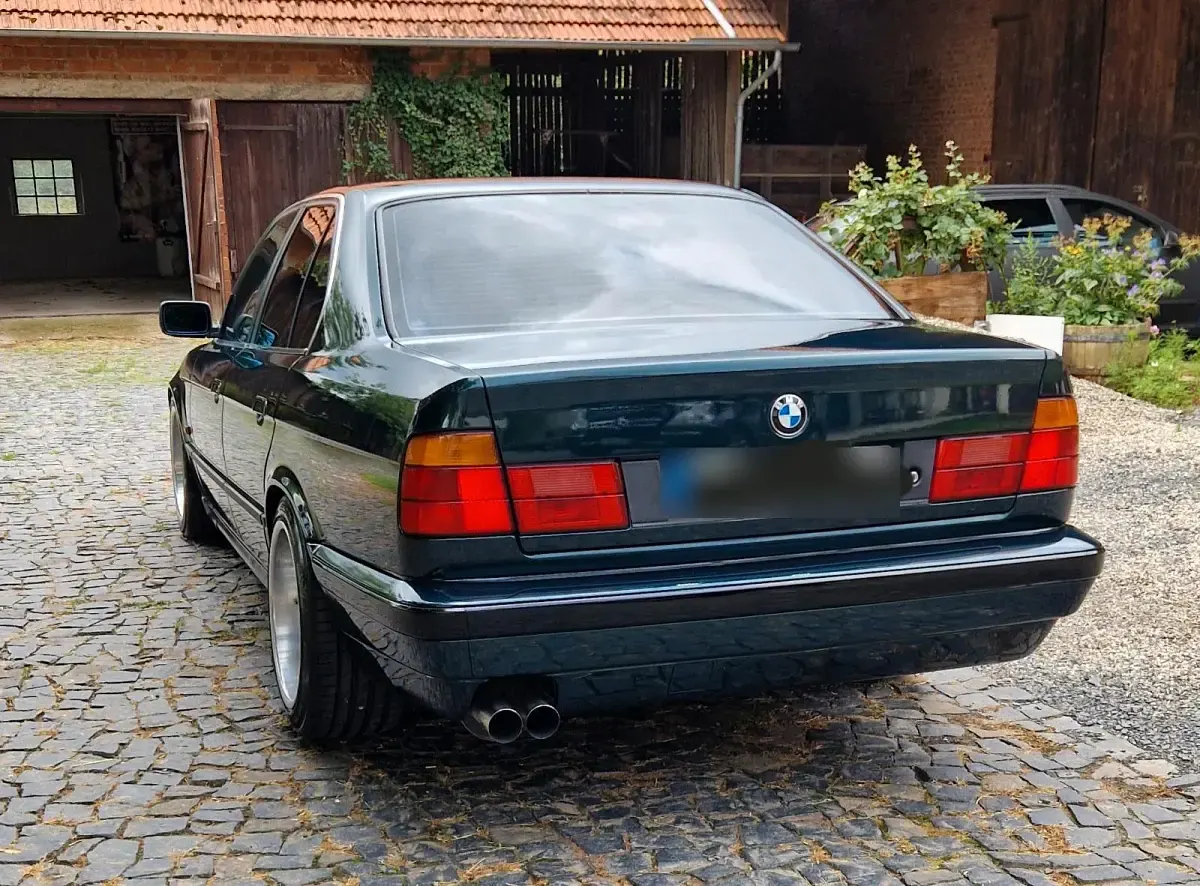 Gebraucht BMW 520 150 PS (110 kW) 1994 Grün Limousine