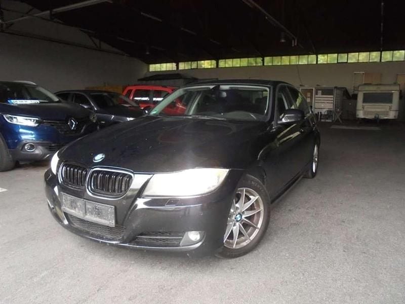 Schwarz Gebraucht 2010 BMW 325 Sport Line Limousine | 4.500 € (Guter Preis) - Bild 1/4