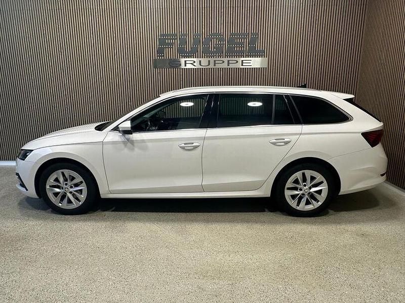 Gebraucht Skoda Octavia Style 150 PS (110 kW) 2022 Candyweiss Kombi