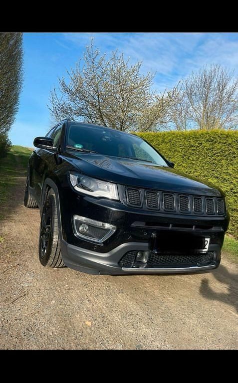 Gebraucht Jeep Compass Limited 140 PS (102 kW) 2017 Schwarz SUV