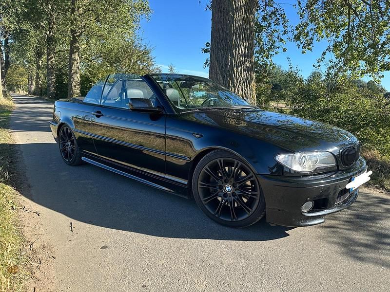 Schwarz Gebraucht 2005 BMW 330 Cabriolet M Sport Cabrio | 14.500 € (Teuer) - Bild 1/4