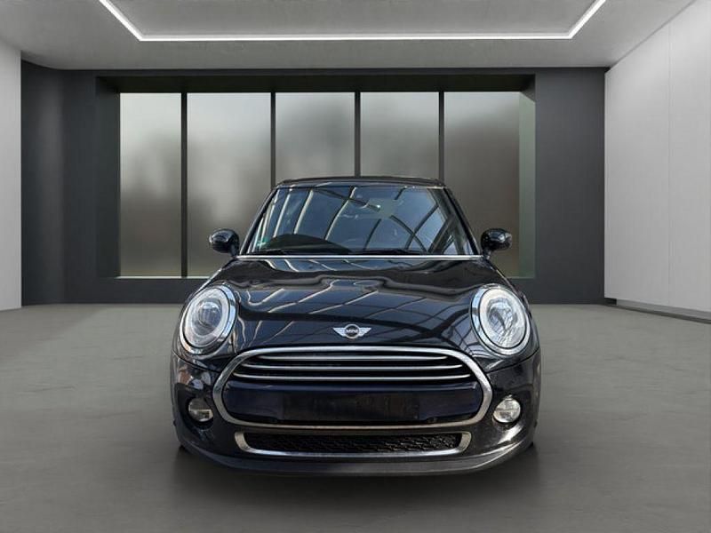 Gebraucht Mini Cooper D Chili 116 PS (85 kW) 2015 Schwarz / midnight black (metallic) Kleinwagen