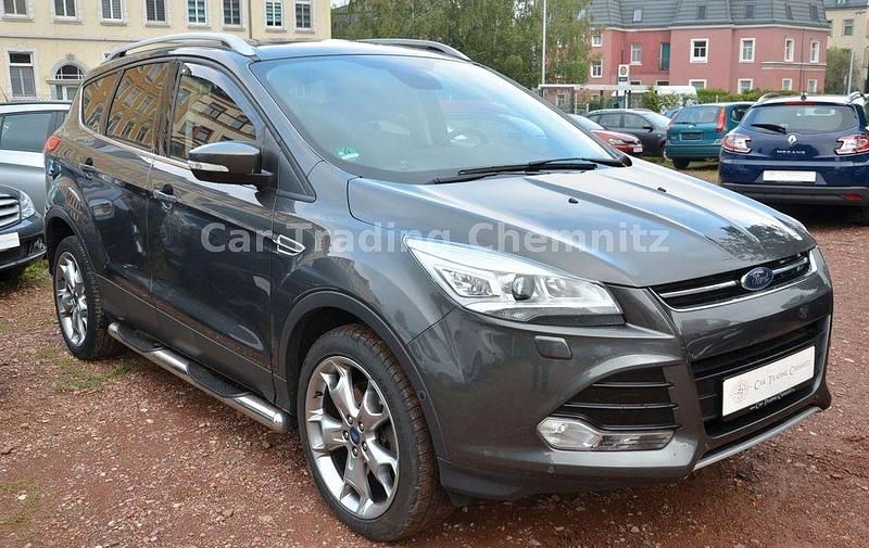 Gebraucht Ford Kuga Titanium 179 PS (131 kW) 2015 Grau SUV