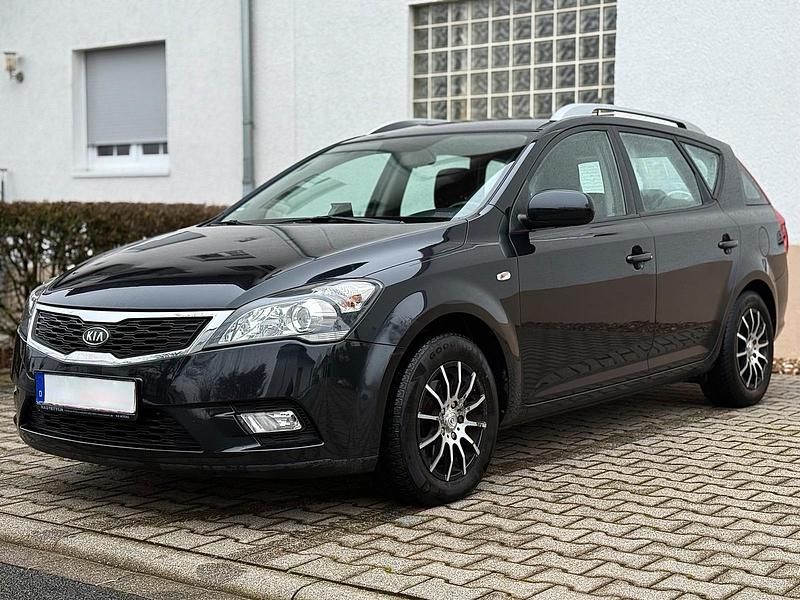 Gebraucht Kia Ceed 90 PS (66 kW) 2010 Grau Kleinwagen